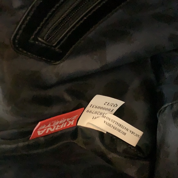 KIRNA ZABÊTE NWT Lips Envelope Clutch Wristlet - Picture 8 of 10